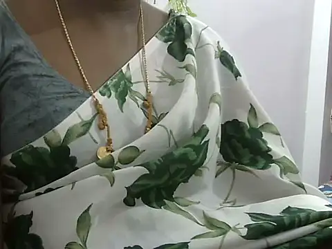 Snapshot of Hot_akshara chatting on 10-08-25, 09:59 Hot akshara online show from 10-08-25, 09:59