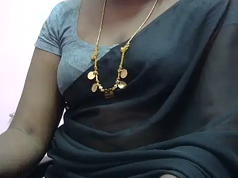 Snapshot of Hot_akshara chatting on 11-29-25, 03:56 Hot akshara online show from 11-29-25, 03:56