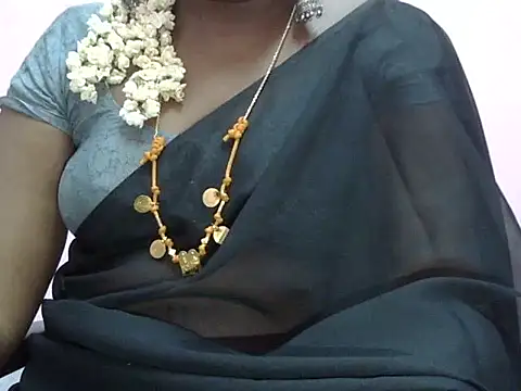 Snapshot of Hot_akshara chatting on 03-07-26, 05:36 Hot akshara online show from 03-07-26, 05:36