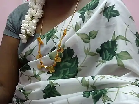 Snapshot of Hot_akshara chatting on 02-18-26, 01:51 Hot akshara online show from 02-18-26, 01:51