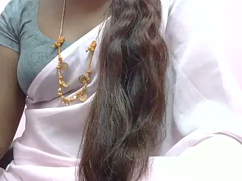 Snapshot of Hot_akshara chatting on 02-10-26, 02:27 Hot akshara online show from 02-10-26, 02:27