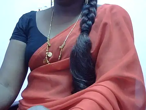 Snapshot of Hot_akshara chatting on 11-17-25, 04:11 Hot akshara online show from 11-17-25, 04:11
