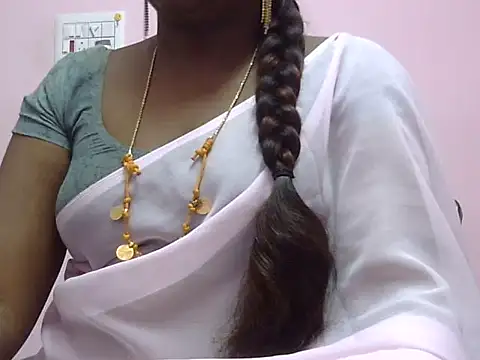 Snapshot of Hot_akshara chatting on 01-16-26, 02:21 Hot akshara online show from 01-16-26, 02:21