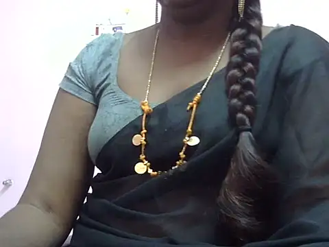 Snapshot of Hot_akshara chatting on 01-17-26, 03:15 Hot akshara online show from 01-17-26, 03:15