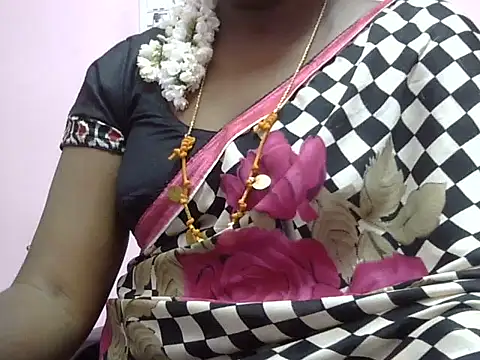 Snapshot of Hot_akshara chatting on 02-21-26, 05:15 Hot akshara online show from 02-21-26, 05:15