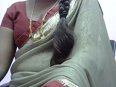 Snapshot of Hot_akshara chatting on 11-20-25, 05:02 Hot akshara online show from 11-20-25, 05:02