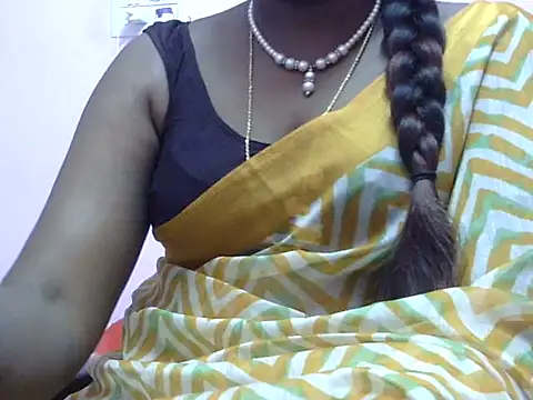 Snapshot of Hot_akshara chatting on 11-27-25, 04:07 Hot akshara online show from 11-27-25, 04:07