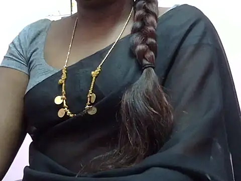 Snapshot of Hot_akshara chatting on 12-19-25, 10:23 Hot akshara online show from 12-19-25, 10:23