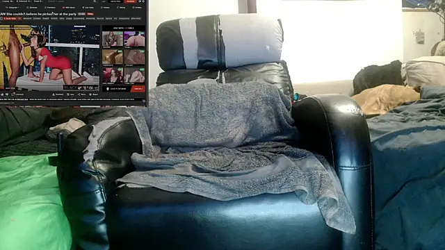 Snapshot of Gigadickman chatting on 03-02-25, 11:28 Gigadickman online show from 03-02-25, 11:28