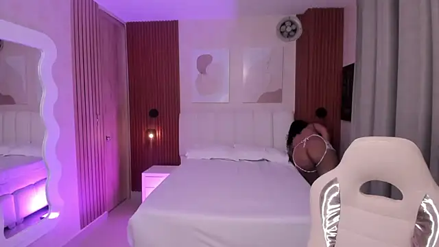 Leah Sweetie online show from 10-08-25, 10:17