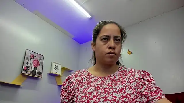 kathina giraldo online show from 11-26-25, 12:38