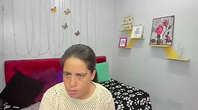Snapshot of kathina_giraldo chatting on 02-13-25, 12:32 kathina giraldo online show from 02-13-25, 12:32