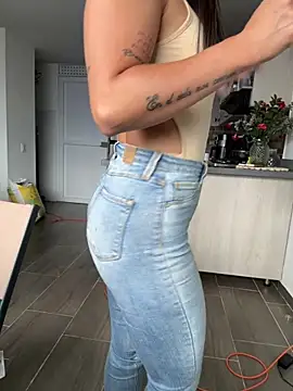 SofiaG  online show from 11-24-25, 08:53