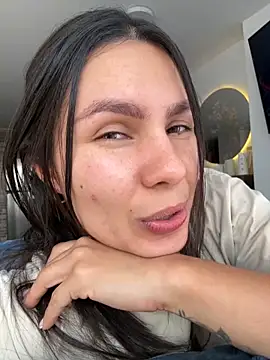 SofiaG  online show from 11-05-25, 07:50