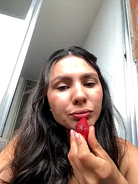 SofiaG  online show from 09-18-25, 04:43