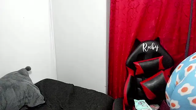 RubyPirsso18 online show from 11-12-25, 07:07