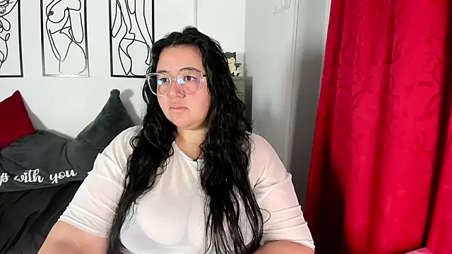 RubyPirsso18 online show from 05-12-26, 08:37