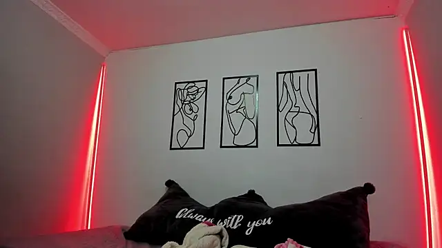 RubyPirsso18 online show from 10-14-25, 07:03