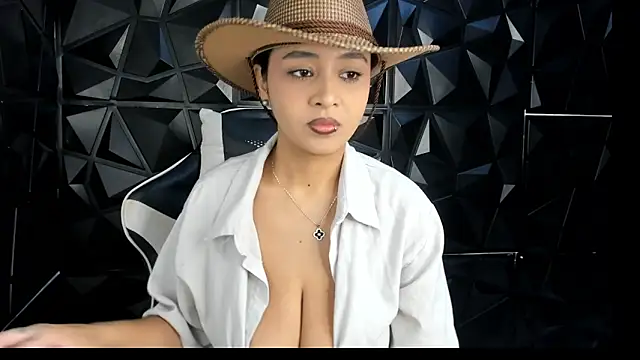 HelueHorny13 online show from 11-03-25, 06:07