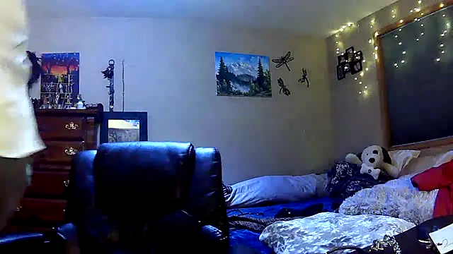 Snapshot of lilyhornyhousewife chatting on 01-24-25, 06:14 lilyhornyhousewife online show from 01-24-25, 06:14