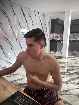 Snapshot of oliver_Lz chatting on 11-29-25, 07:36 oliver Lz online show from 11-29-25, 07:36