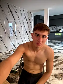 Snapshot of oliver_Lz chatting on 11-10-25, 10:04 oliver Lz online show from 11-10-25, 10:04