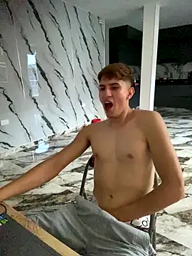 Snapshot of oliver_Lz chatting on 11-12-25, 10:13 oliver Lz online show from 11-12-25, 10:13