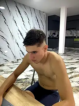 Snapshot of oliver_Lz chatting on 11-07-25, 10:35 oliver Lz online show from 11-07-25, 10:35