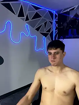 Snapshot of oliver_Lz chatting on 02-27-25, 01:41 oliver Lz online show from 02-27-25, 01:41