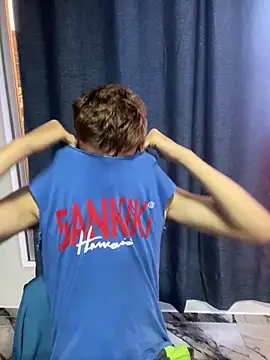 Snapshot of oliver_Lz chatting on 10-22-25, 10:08 oliver Lz online show from 10-22-25, 10:08