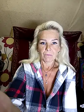 CassandraSandra44 online show from 10-15-25, 04:44