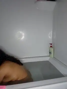 Snapshot of cinnaminnie chatting on 02-22-26, 04:30 cinnaminnie online show from 02-22-26, 04:30