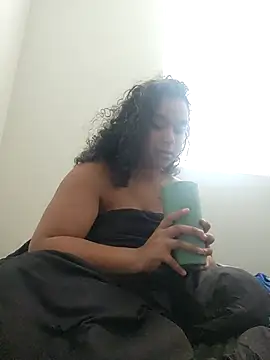 cinnaminnie online show from 12-15-25, 09:31