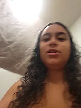 Snapshot of cinnaminnie chatting on 02-01-26, 07:01 cinnaminnie online show from 02-01-26, 07:01