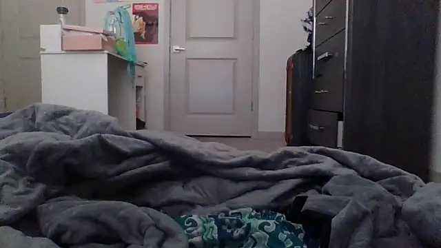 cinnaminnie online show from 10-01-25, 09:40