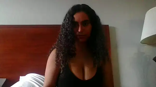 cinnaminnie online show from 12-15-24, 04:15