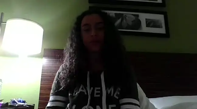 cinnaminnie online show from 01-12-25, 08:25