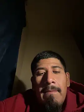 twohightwonut805 online show from 02-15-25, 07:27