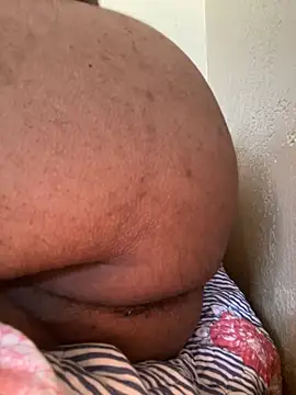 twohightwonut805 online show from 10-12-25, 04:30