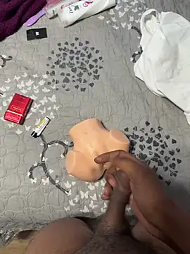 Snapshot of Dicktator16 chatting on 02-15-26, 03:33 Dicktator16 online show from 02-15-26, 03:33