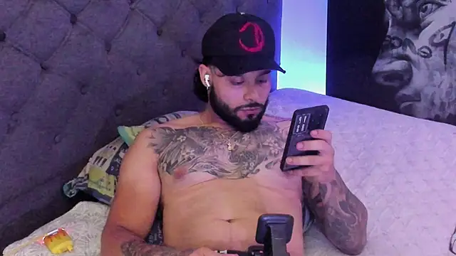 jeremygerard  online show from 10-04-25, 07:10