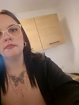 Jujuicy 97 online show from 04-21-26, 06:53