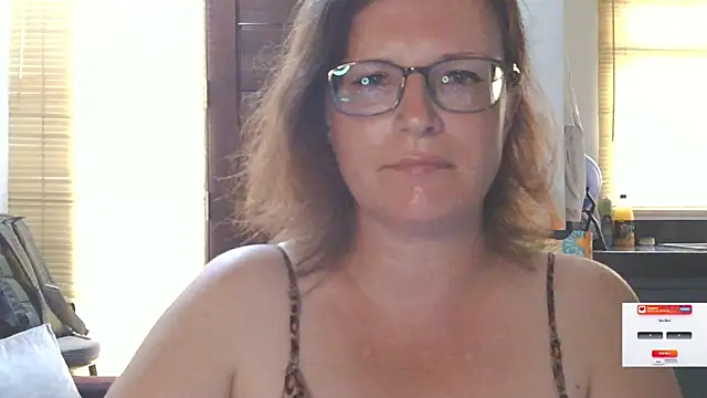 Snapshot of CrimsonMistress chatting on 06-27-26, 10:49 CrimsonMistress online show from 06-27-26, 10:49