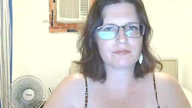 CrimsonMistress online show from 04-01-26, 09:23