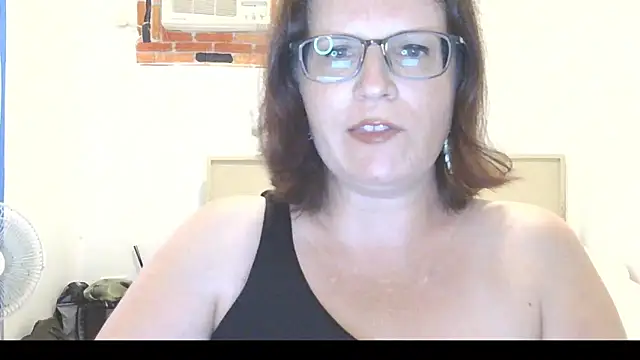 Snapshot of CrimsonMistress chatting on 03-01-26, 10:43 CrimsonMistress online show from 03-01-26, 10:43