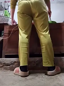 JasminePham online show from 03-11-25, 07:03