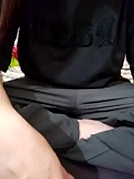 JasminePham online show from 11-08-25, 07:39