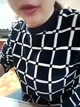 JasminePham online show from 11-18-25, 12:48