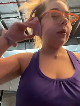 brooklynivy online show from 10-29-25, 03:38