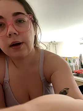 brooklynivy online show from 10-14-25, 04:57